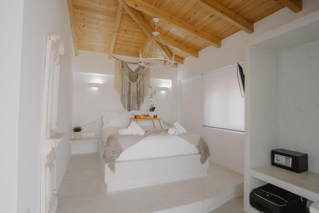 Miramar Karystos Aparthotel ภายนอก รูปภาพ