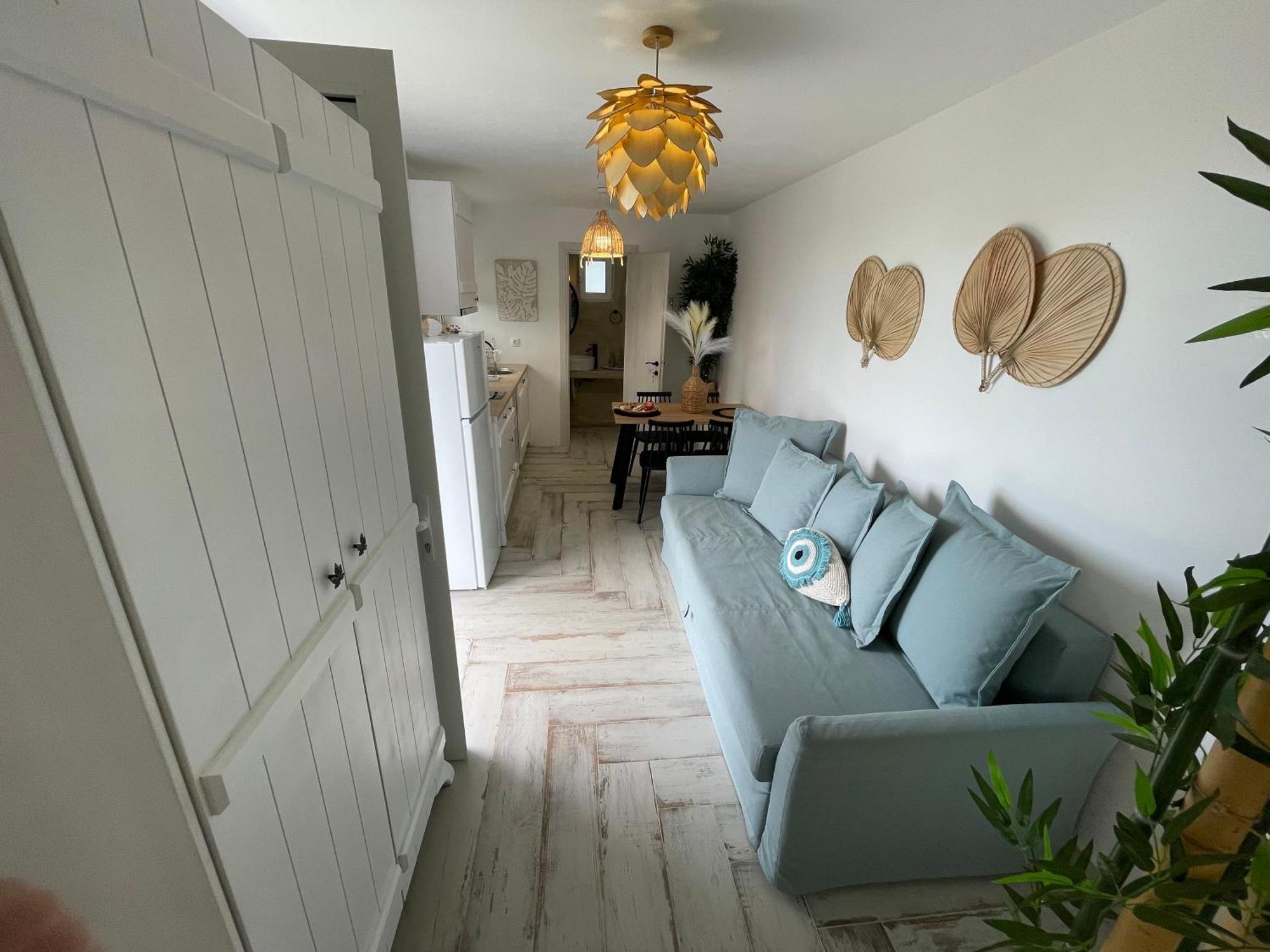 Miramar Karystos Aparthotel ภายนอก รูปภาพ